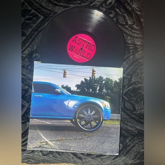 TRAVIS SCOTT ASTRO WORLD VINYL - Picture 2 of 2